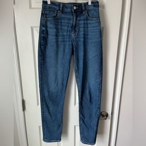 American Eagle size 4 Long mom jeans